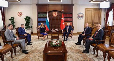 TBMM Başkanı Kurtulmuş, Bulgaristan Ulusal Meclisi Başkanı Dotsova ile görüştü