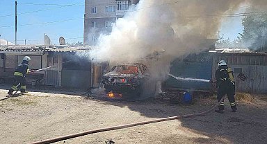 Tekirdağ'da otomobil ve garaj küle döndü