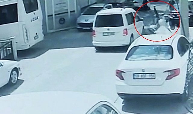 Tekirdağ'da yürekleri ağza getiren kaza kamerada: Motosikletin üzerinden böyle fırladı
