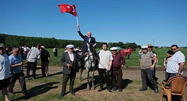 Terme'de 26. Geleneksel Rahvan At Yarışları nefes kesti