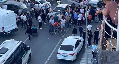 Ters yönden gelen otomobil ile motosiklet çarpıştı: 1 yaralı