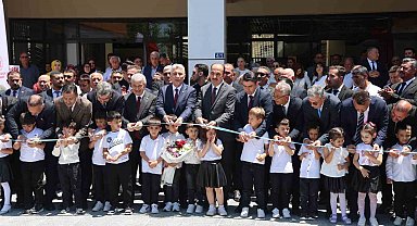 Ticaret Bakanı Ömer Bolat Konya'da kütüphane açılışına katıldı