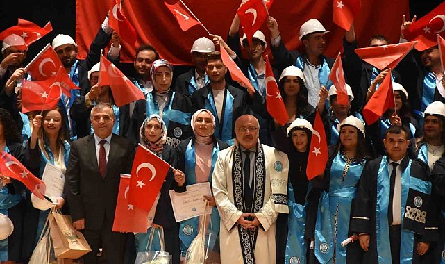 Tomarza Mustafa Akıncıoğlu MYO'da şed bağlama coşkusu
