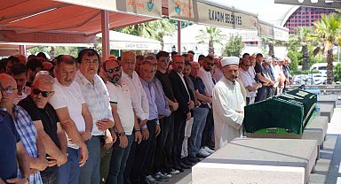 Trafik kazasında hayatını kaybeden genç motosikletçi, son yolculuğuna uğurlandı