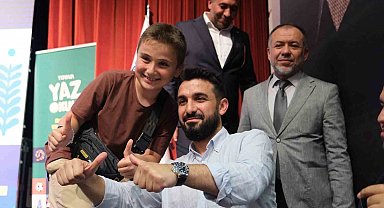 TÜGVA Eskişehir Yaz Okulu lansmana büyük bir coşkuyla gerçekleştirildi