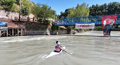 Tunceli'de kano yarışları başladı