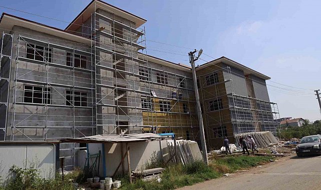 Turgut Özal Anadolu Lisesi inşaatında inceleme