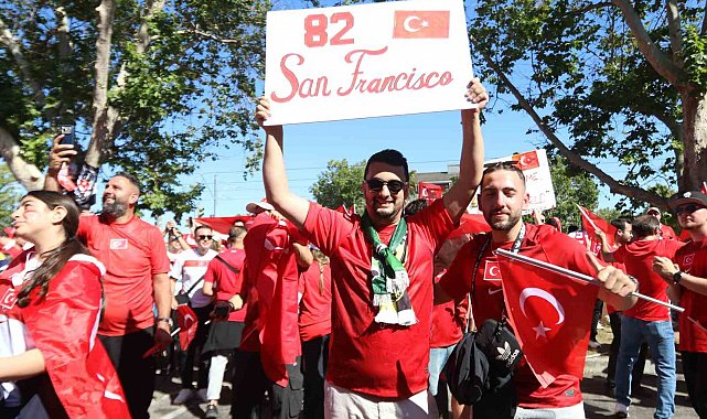 Türk taraftarlar, San Francisco'da heyecanla maç saatini bekliyor