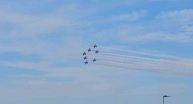 Türk Yıldızları'ndan Belçika semalarında gövde gösterisi