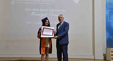 Ula Ali Koçman MYO'da mezuniyet coşkusu