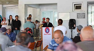 Ulalar Cemevinde aşure dağıtım programı düzenlendi