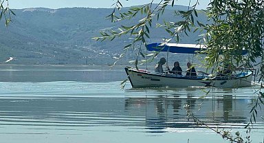 Uluabat Gölü'nün suları çekildi; Gölyazı'da hayat normale döndü