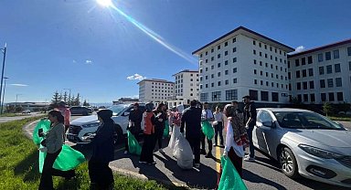 Üniversitede "Bulmak İstediğin Gibi Bırak" çevre seferberliği