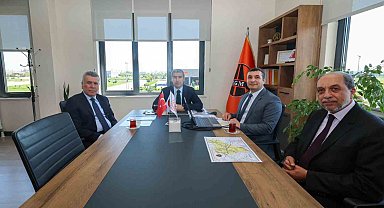 Vali Aktaş, karayolları yatırımlarıyla ilgili bilgilendirildi