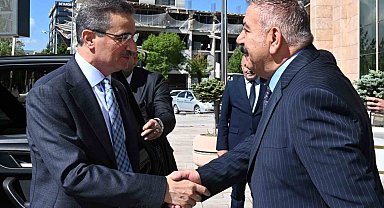 Vali Aydın Baruş Palandöken'de