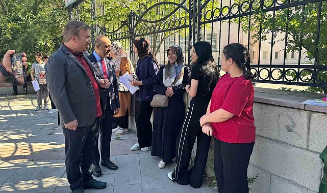 Vali Aydoğdu, LGS öncesi öğrenci ve velilerle bir araya geldi