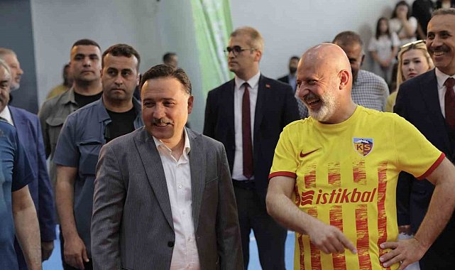 Vali Çiçek: "ERVA, devasa bir meydan okumadır"