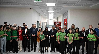 Vali Ekici: "Bu topraklar için can vermeye hazır bir milletiz"