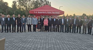 Vali yardımcısının veda yemeğine yoğun katılım