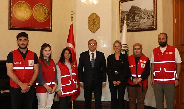 Vali Ziya Polat'tan Kızılay'a 158. kuruluş yıl dönümü tebriki