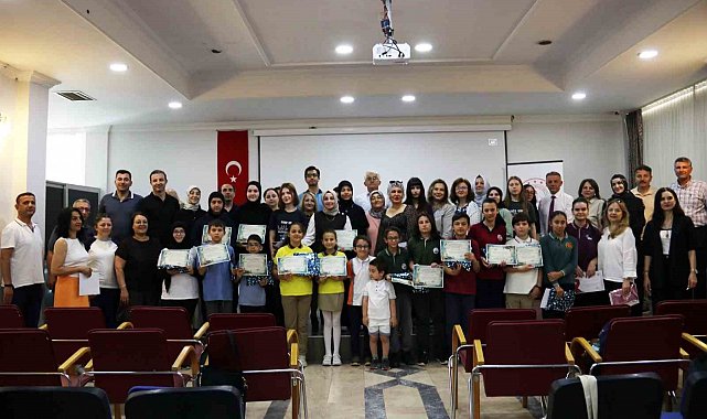 Yalova'da Dilimizin Zenginlikleri ödül töreni