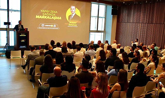 Yapay zeka çağında markalaşma İzmir'de masaya yatırıldı