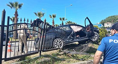 Yeniden Refah Partisi Genel Başkan Yardımcısı Gezgin'in içinde bulunduğu makam aracı kaza yaptı: 3 yaralı