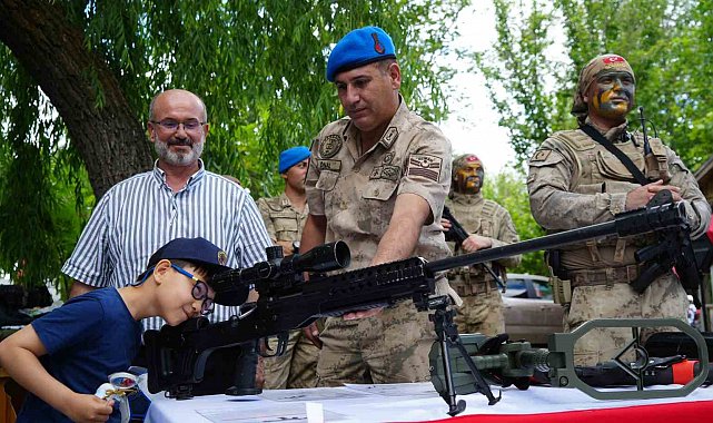 Yerli ve milli silahlar Aile Festivali'nde ilgi gördü