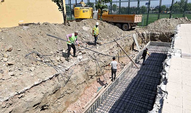 Yıldırım'da 4 mevsim yüzme keyfi