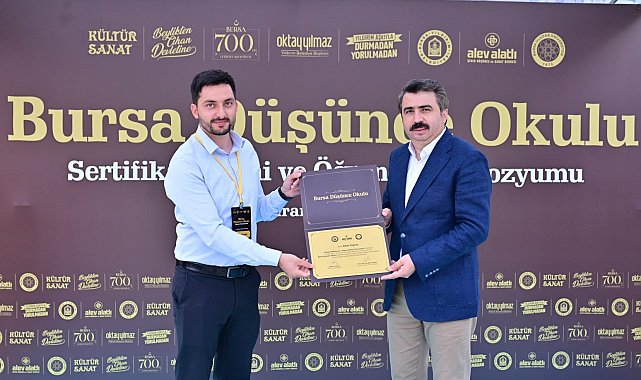 Yıldırım'da düşünen ve üreten gençler yetişiyor