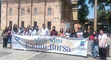 Yıldırımlı gençler tarihi yerinde keşfediyor
