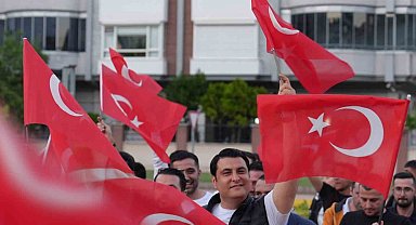 Yılmaz'dan Türkiye-Avustralya maçına davet