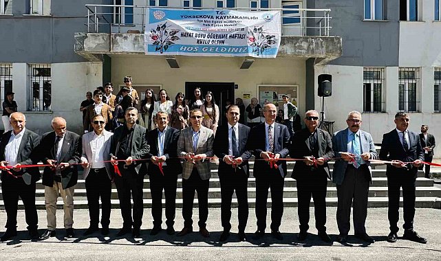 Yüksekova'da yıl sonu sergisi
