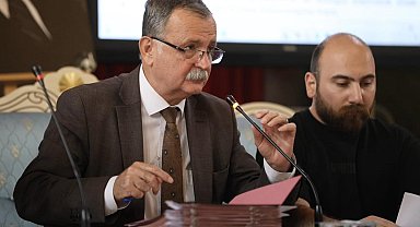 Yunusemre Meclisi'nde Özgür Özel gerginliği