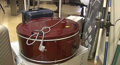 Yüzlerce eşya satışa çıktı, en çok dikkati davul fırın çekti