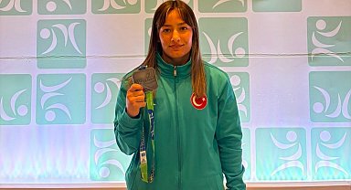 Zehra Demir dünya ikincisi oldu