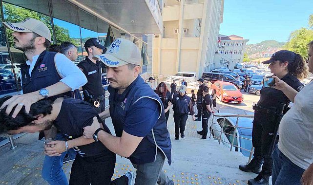 Zonguldak'ta terör örgütü operasyonunda gözaltına alınan 4 öğrenciden 3'ü tutuklandı