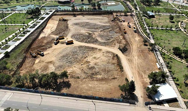 10 bin kişilik dev caminin yapımına başlandı