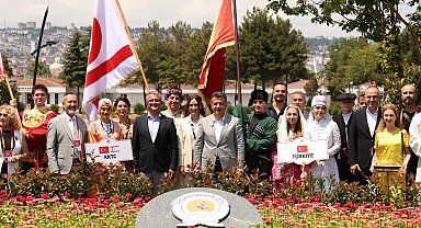 12 ülkenin halk dansları ekipleri Samsun'da