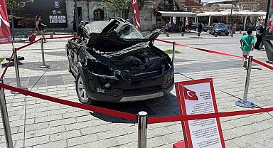15 Temmuz'da tankın ezdiği araç Üsküdar'da sergileniyor