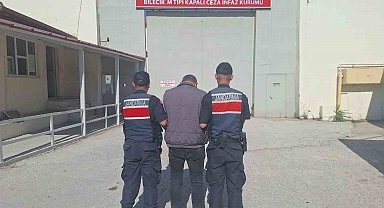 3 yıl 1 ay 15 gün hapis cezasıyla aranan şahıs jandarmadan kaçamadı