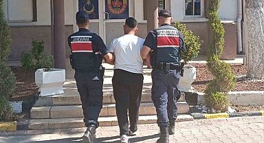 'Dolandırıcılık' suçundan aranan hükümlü jandarmadan kaçamadı