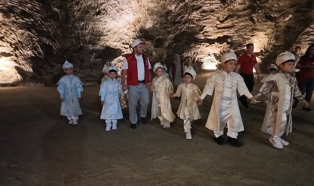 530 yıllık gelenek yerin 150 metre altında yaşatıldı