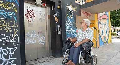 Adana'da milyonluk üst geçitler çürümeye terk edildi