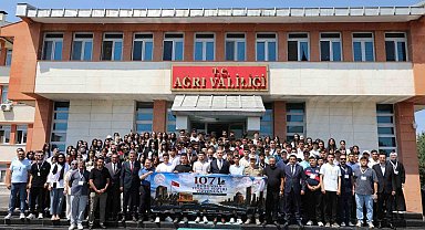 Ağrı'da "1071 Ruhundan Türkiye Yüzyılı Vizyonuna" gezi programının ikinci kafilesi uğurlandı