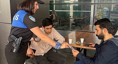 Ağrı'da sağlık çalışanları ve vatandaşlara Hayat 112 uygulaması tanıtıldı