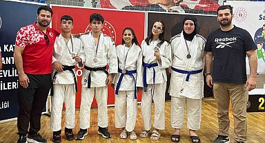 Ağrılı judocular Mardin'deki yarı final biletini aldı