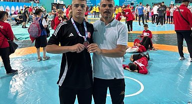 Ahmet Savaş Türkiye 3'üncüsü, Ahmet Efe Aykol ise Türkiye 5'incisi oldu