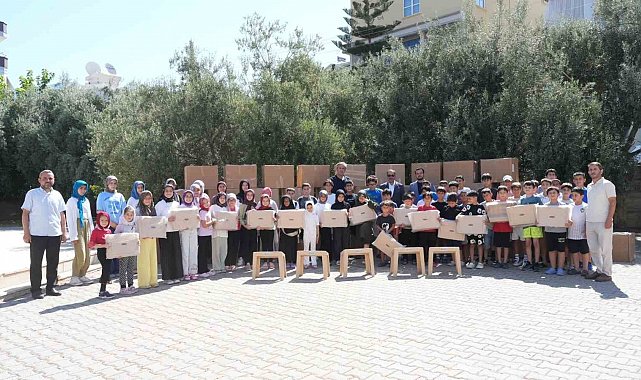 Alanya Belediyesi'nden Kur'an kurslarına 800 rahle desteği