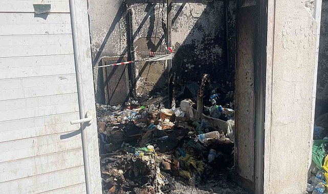 Alanya'da 5 yıldızlı otelin geri dönüşüm deposundaki yangın korkuttu